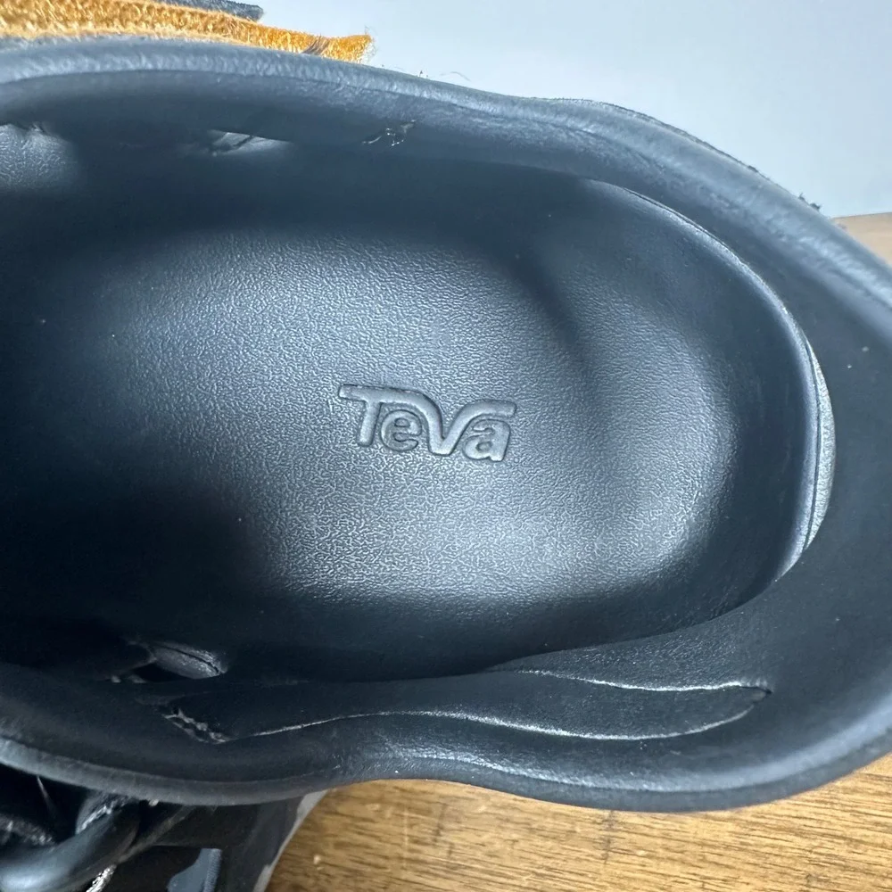 Teva Sandals Mens 8 Black Flintwood Waterproof Hiking Outdoor Water Sport Shoes